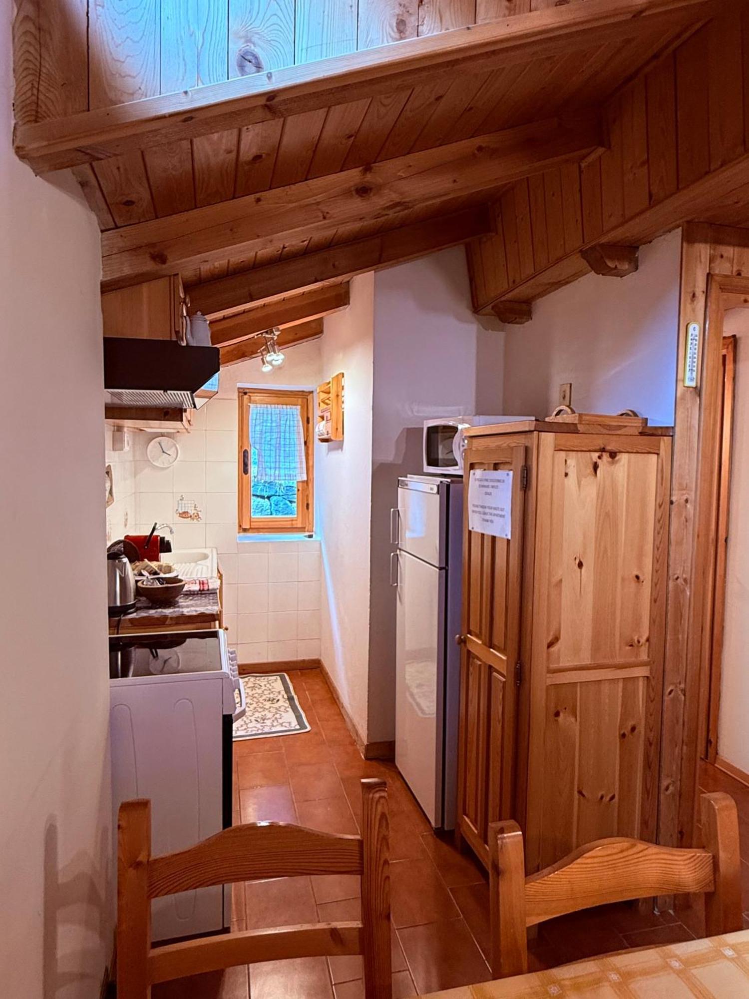 Casa Vacanze Nora Chamois Exterior photo
